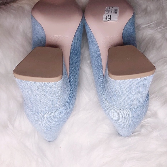 ❤️SOLD❤️New Roger Vivier Tres Strass Denim Pumps 38.5 - Picture 6 of 8